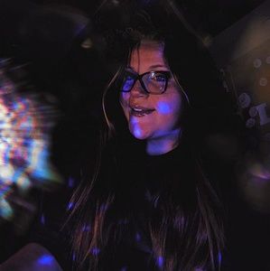 Meet your Posher, Mia